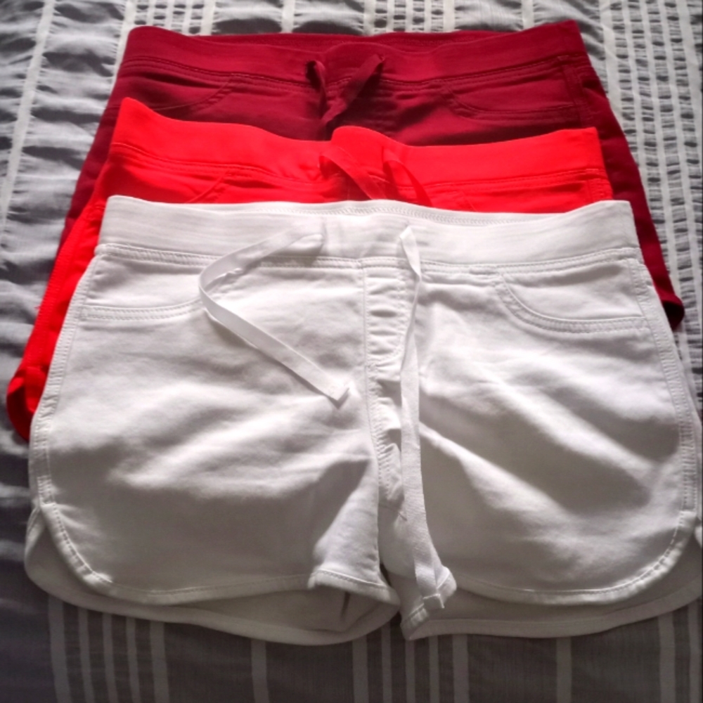 No boundaries mid rise shorts $5 a pair